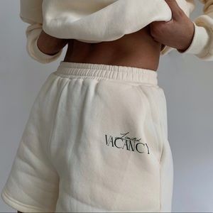 BEIGE SWEAT SHORT FROM VACANCY SUPPLY